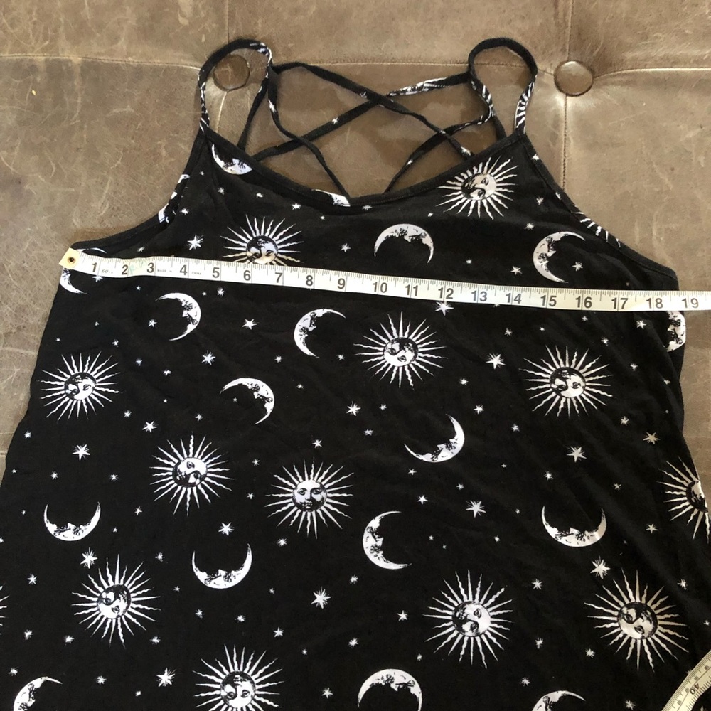 Sun & moon tank - Picture 7 of 8